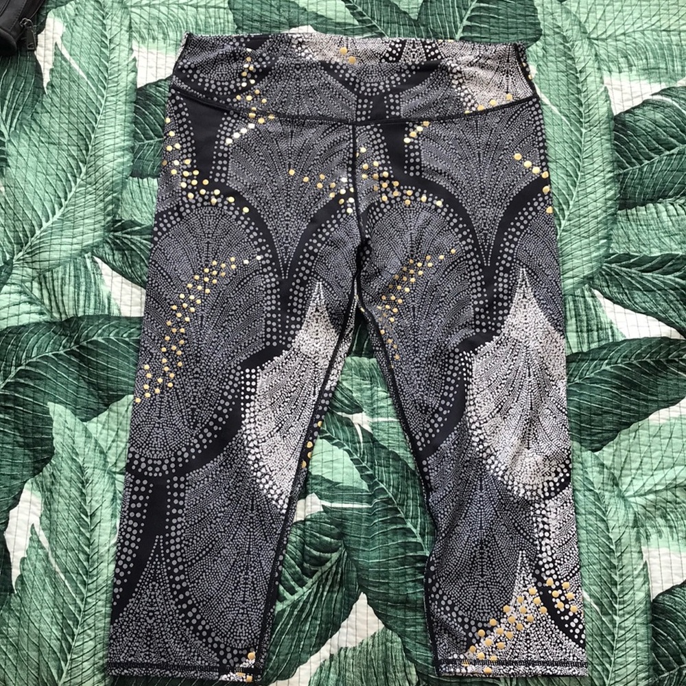 Decorative Capri leggings